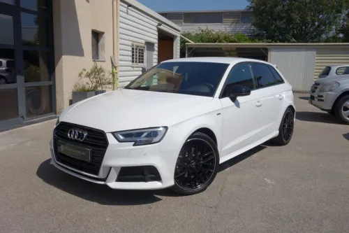 AUDI A3 Sportback Phase 2 / S-Line Plus Intérieur et Extérieur / 2L TDI 150 CH / Boite Automatique S-Tronic 7 / Apple Carplay / Garantie 12 mois