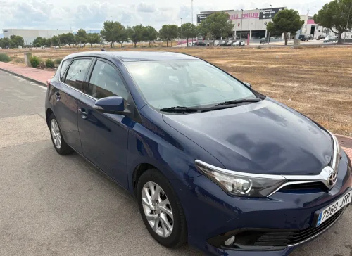 TOYOTA Auris 120T Feel!