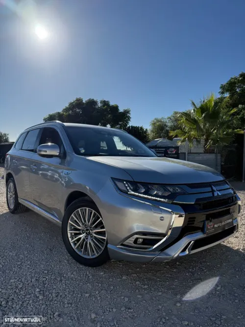 Mitsubishi Outlander 2.4 Instyle