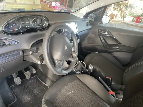 Peugeot 208 BlueHDi 100 S&S BVM6 Active