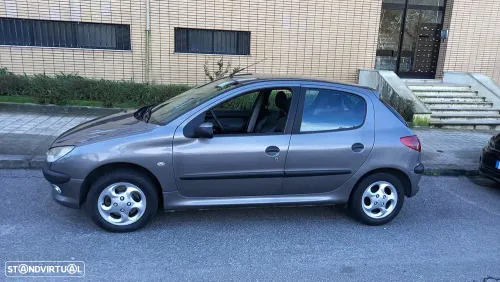 Peugeot 206 2.0 HDi XT
