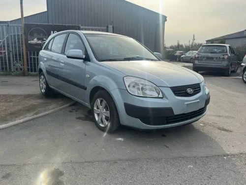 KIA RIO 1.6 CRDI 110CH 30200KM premier main