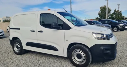 Citroen Berlingo 1.5L HDI 75 CV * 3 PLACES * PREMIER PROPRIETAIRE * REPRISE POSSIBLE *