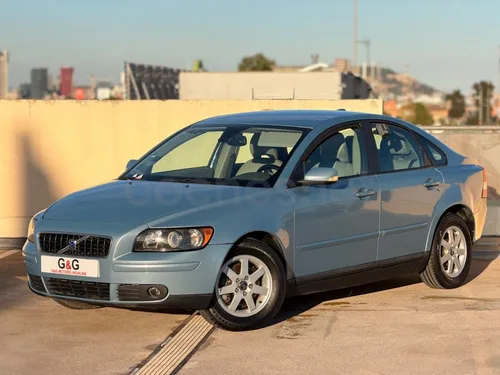 VOLVO S40 1.6 Summum