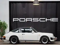 Porsche 911 Carrera 3.2 Targa 915 - 1984