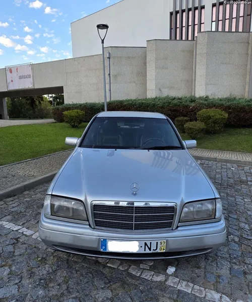 Mercedes-Benz C 250 1