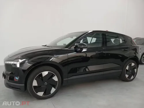 Volvo EX30 69 kWh Single Motor Extended Range Black Edition