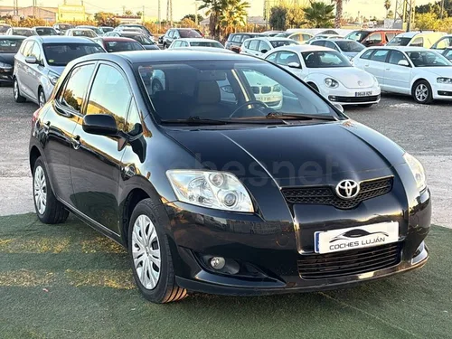 TOYOTA Auris 1.4 D4D Luna