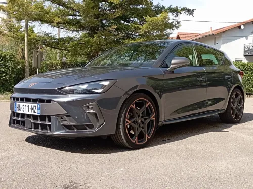 CUPRA Leon V 1.5 eTSI 150 MHEV DSG7