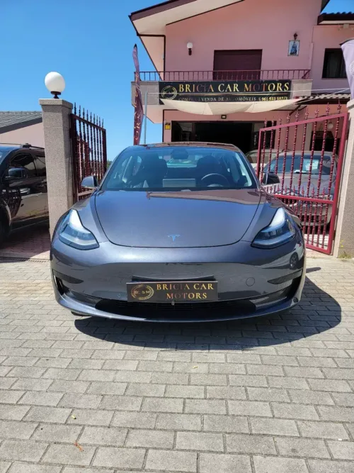 Tesla Model 3 Standard Range Plus RWD