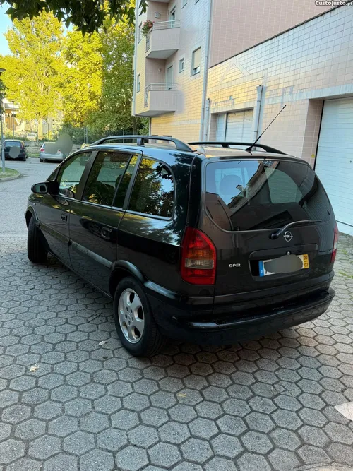 Opel Zafira 2.0 DTI GASÓLEO Versão de 7 lugares, 5 portas