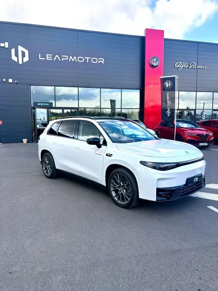 Leapmotor c10 hybride design