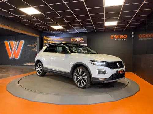 VOLKSWAGEN T-ROC 2.0 TDI 150 CARAT EXCLUSIVE 4MOTION DSG BVA // APPLE CARPLAY // TOIT OUVRANT // REGULATEUR ADAPTATIF