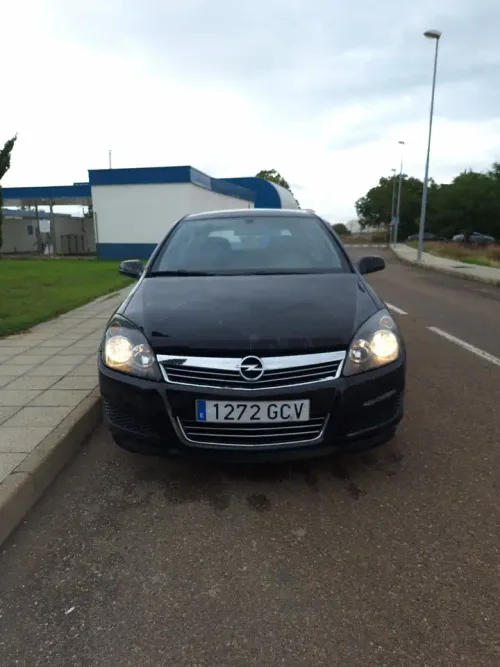 Opel Astra Sedán 1.7CDTi Cosmo