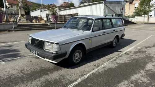 Volvo 245