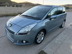 Peugeot 5008 Premium 1.6 HDI 110 FAP