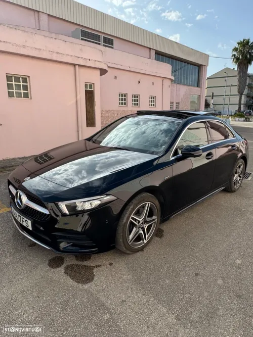 Mercedes-Benz A 250 Limousine e AMG Line
