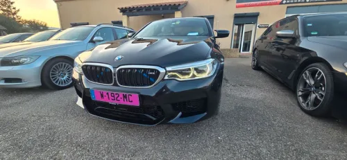 BMW M5 F90 INDIVIDUAL Merino/ciel de toit alcantara/toit carbone/modèle sans fap 600ps 1ere main