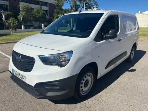 Opel Combo 1.5 CDTi 102cv L2 H1 ENJOY - AC - IVA DEDUTÍVEL