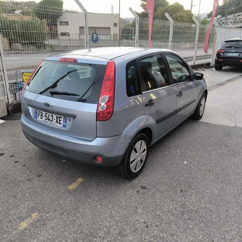 Ford Fiesta 1.3i 70 ch