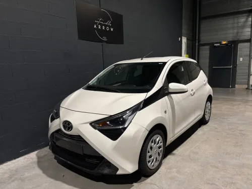TOYOTA Aygo 1.0 VVTi 72 ch x-pop - CT vierge - Garantie 6 mois - Entretien complet Toyota