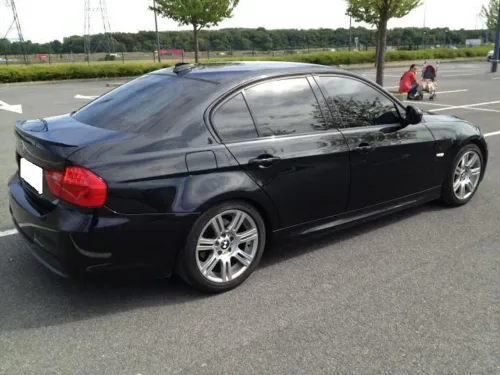 BMW 320 320d xDrive 177 ch Sport Design