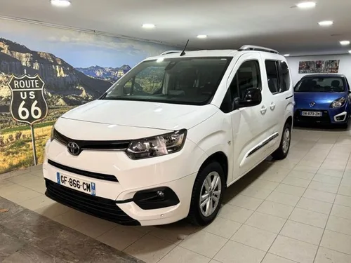 Toyota ProAce CITY Verso 1.2 vvt i 110 03-2022 prix ht : 12490 ttc 14990