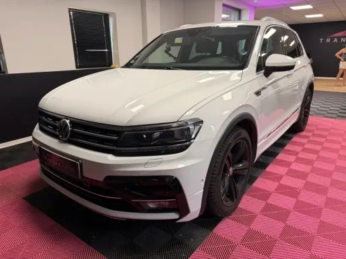 Volkswagen TIGUAN R-line - ATTELAGE - TOIT OUVRANT - ENTRETIEN À JOUR