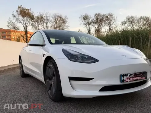 Tesla Model 3 Standard Range Plus RWD