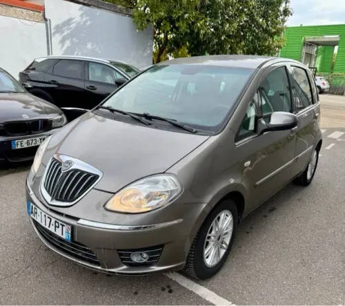 Lancia musa 1.4i 95 cv 5 portes