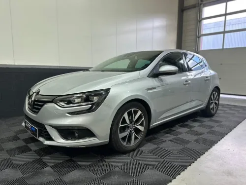 Renault Megane IV BERLINE dCi 110 Energy Intens / Pack son Bose / Courroie de distribution faite / Garantie 12 Mois
