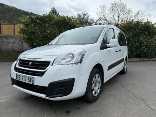 Peugeot Partner Tepee Combi VTI 98ch Active Bvm 5 Places. 1 ère main. Clim Radio. 63710 kms