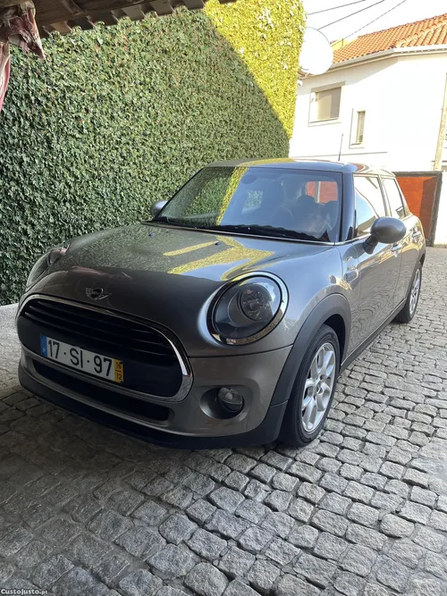 MINI One F55
