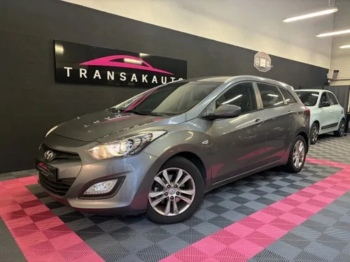 Hyundai i30 110cv Classic Bluetooth Climatisation Automatique Embrayage neuf