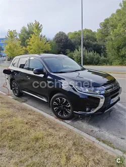 MITSUBISHI Outlander 2.0 PHEV Kaiteki Auto 4WD