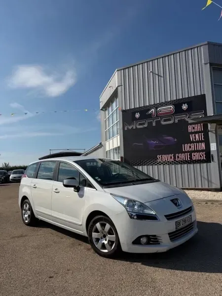 Peugeot 5008 GENERATION-I 1.6 HDI 110 PREMIUM1.6 hdi 112 Cv BOÎTE AUTO