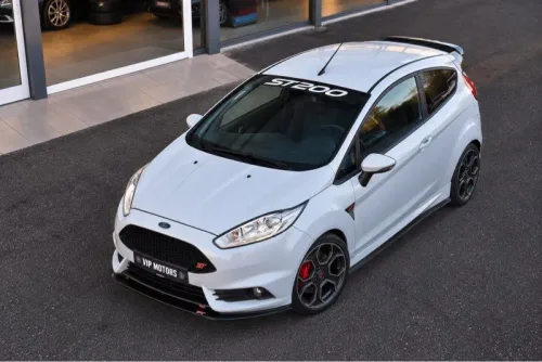 FORD FIESTA ST ST200 1.6 ECOBOOST 200 cv SERIE LIMITEE - 2EME MAIN - CONFIGURATION RARE