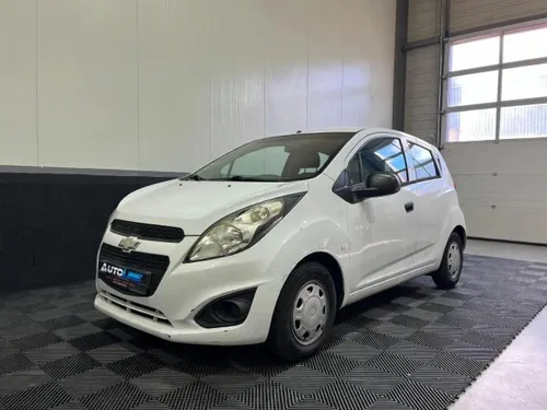 Chevrolet Spark 1.0 16V - 68 LS / Vitres avant électriques / Autoradio / Airbags / ABS / Garantie 12 mois