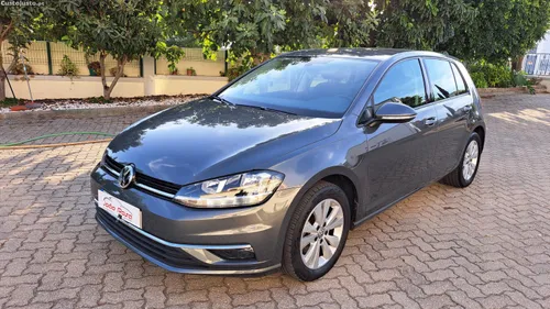 VW Golf TDI Confortline DSG Automático