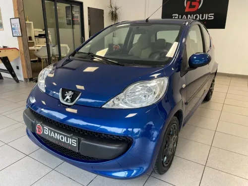 PEUGEOT 107 1.0i 12V BERLINE Urban PHASE 1