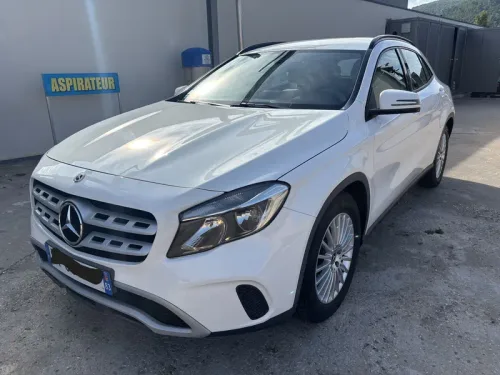 Mercedes gla (2) 180 intuition 122 cv boite manuelle