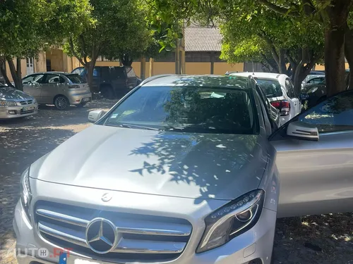 Mercedes-Benz GLA 180 Urban