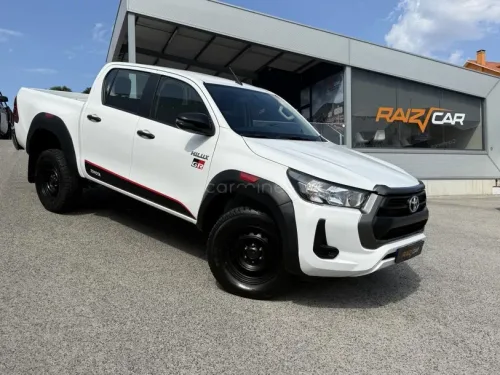 Toyota Hilux 2.4 D-4D 4W CD CH 150Cv 4p