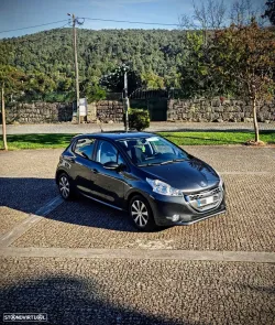 Peugeot 208 e-HDi 68 EGS5 Stop&Start Active