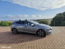 Volvo V40 D2 R Design