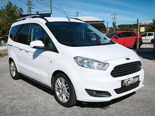 Ford Tourneo Courier 1.0 EcoBoost Titanium 100 cv