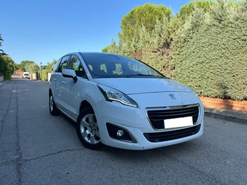 Peugeot 5008 1.2 PureTech S&S Access 130