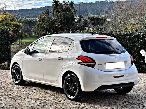Peugeot 208 1.6 BlueHdi 100CV 2.L 12-2016 160.000 klm Nacional