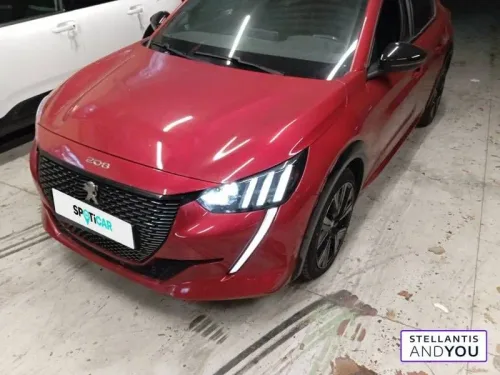 Peugeot 208 PureTech 100 S&S EAT8 GT