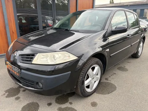RENAULT Mégane 1.6 i 16V 111 cv garantie jusqu'à 24 MOIS